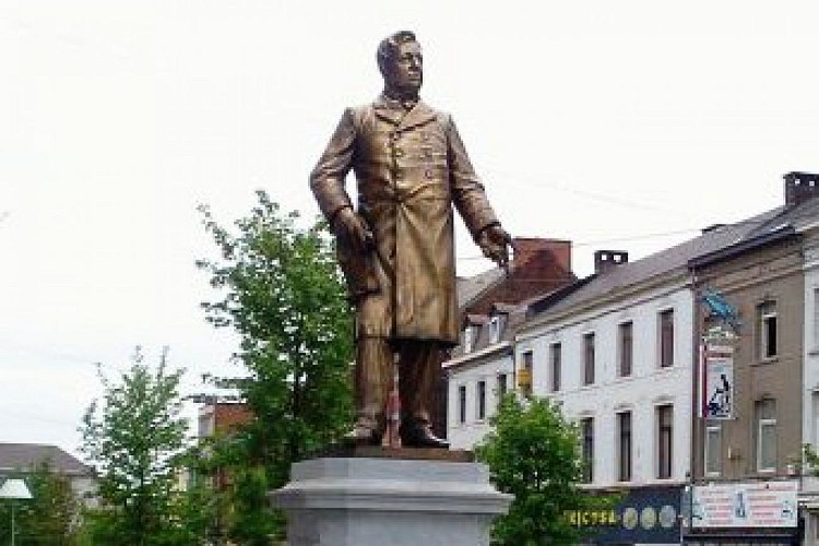 Statue d'Amand Mairaux