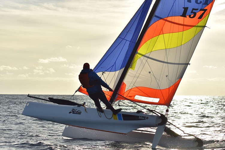 SNGL Sail school: sail lessons and courses