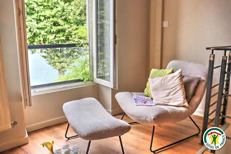 Regard sur le fleuve