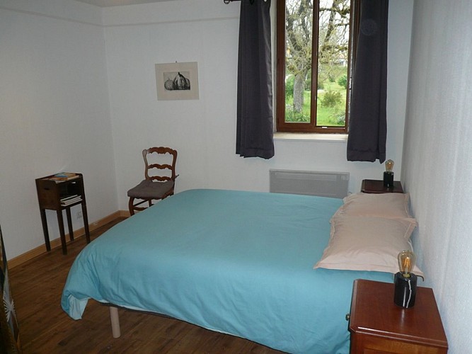 la ferme du larc chambre bleue