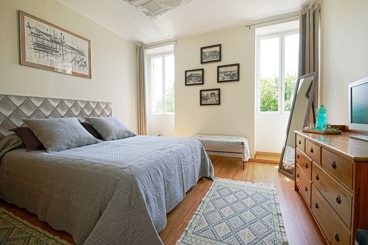 Domaine-des-2-rivieres---RDC-CHAMBRE-AXELLE-2-PERSONNES-SDB-COMMUNE