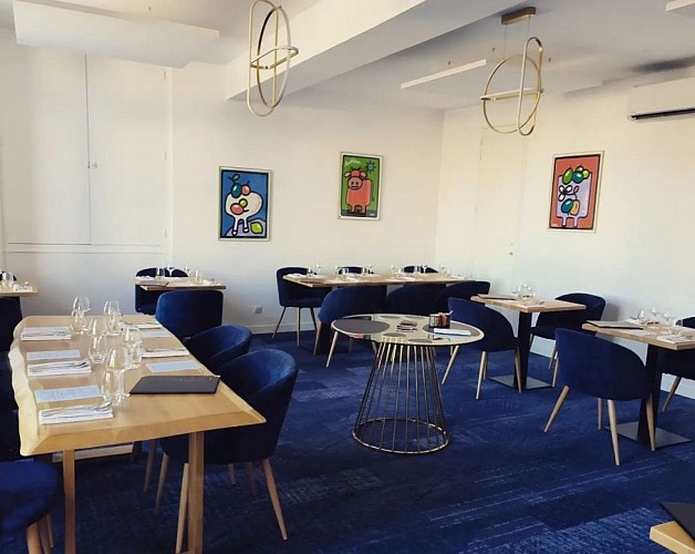 Salle du restaurant L'Attanum (Rectifiée)