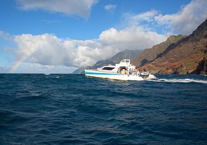Catamaran cruise off the coast of Na'Pali - Dinner included - Kauai