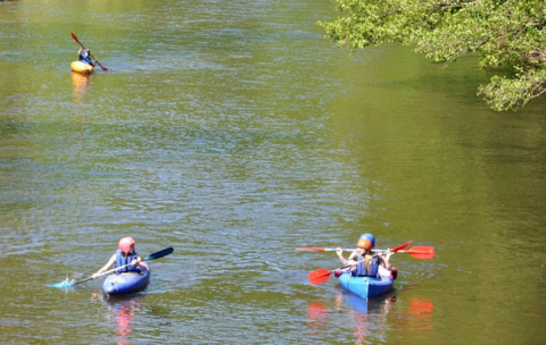 La descente du Viroin en kayak ou canoé en pleine nature