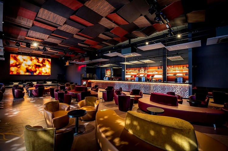 royal-lounge-interieur-2