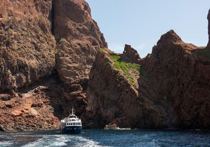 Cruise in the Calanques de Piana, through  Scandola, Girolata and Capo Rosso - Leaving from Ajaccio & Porticcio