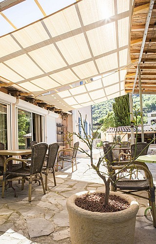 11 Terrasse ouverte vue sur cuisine été bis