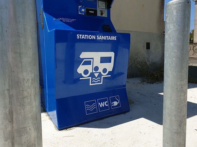 AIRE DE SERVICE LES GUILLARDIÈRES - VILLAINES-LA-JUHEL