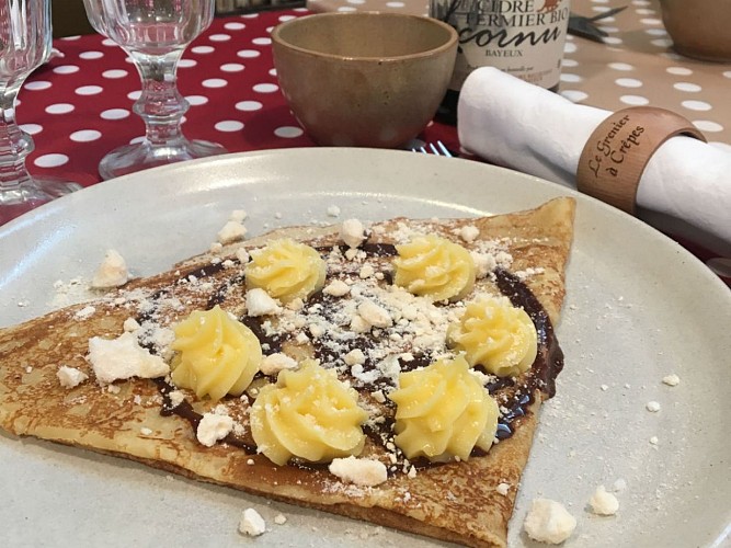 le-grenier-a-crepes-plat