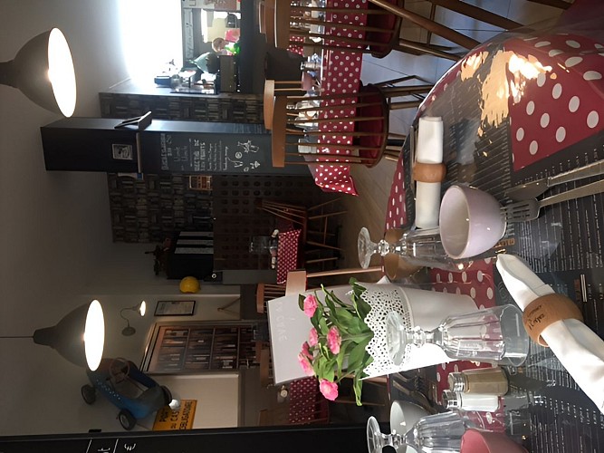 le-grenier-a-crepes-salle