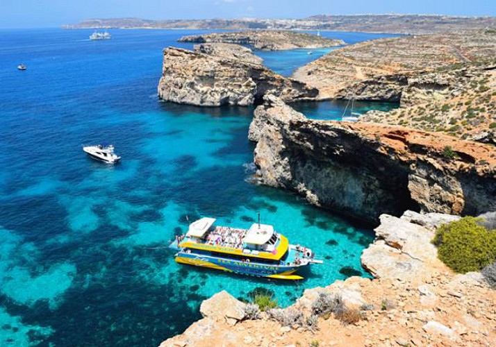 Croisière en catamaran vers les îles de Comino (Blue Lagoon) et de Gozo depuis Malte - En français