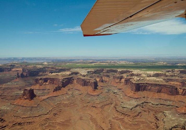 Survol des Parcs nationaux Arches et Canyonlands en avion touristique (1h) - Moab