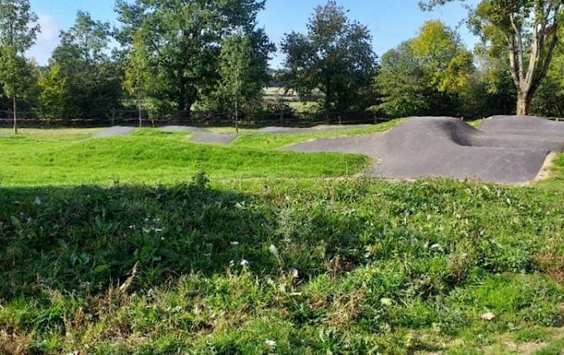 la-foret-sur-sevre-aire-camping-car-park-pump-track