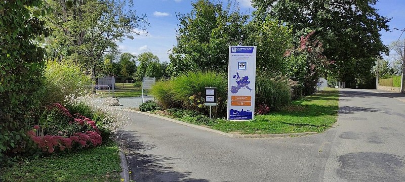 la-foret-sur-sevre-aire-camping-car-park