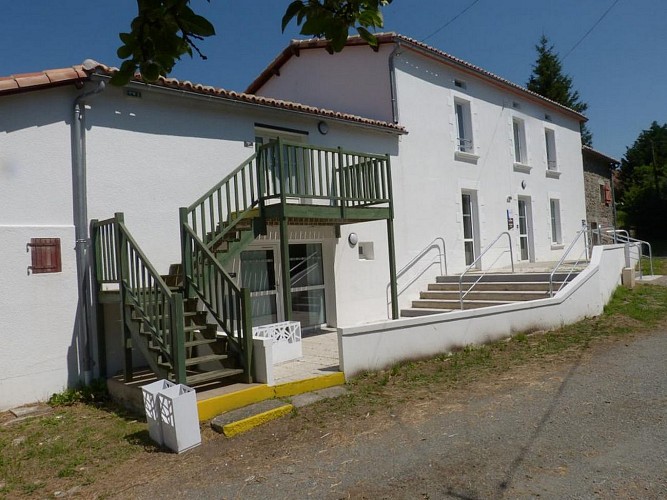 moncoutant-gite-de-la-loge-facade