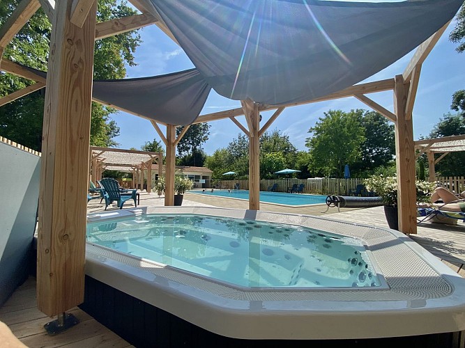 Jacuzzi camping la Venise Verte