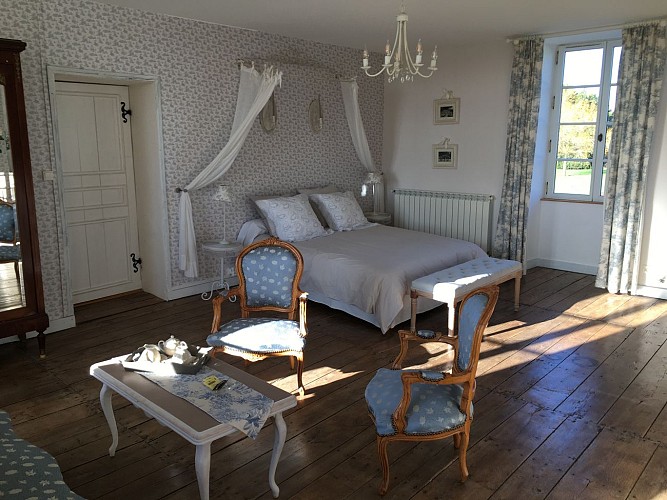 Logis de la Mélissière à Xaintray - Chambre Au Fil du Temps