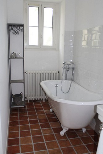 Chambres-d-hotes-Villa-des-Glycines-BARRAUD-Thouars-Thouarsais-Deux-Sevres-Nouvelle-Aquitaine--5--2