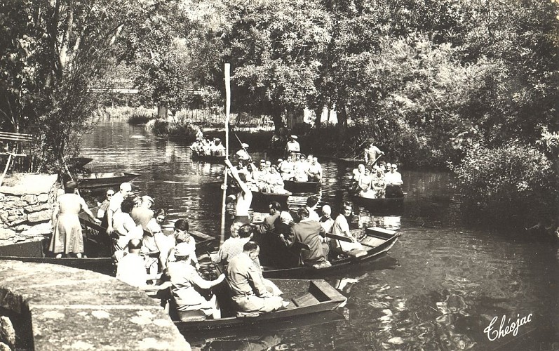 2. Carte postale ancienne