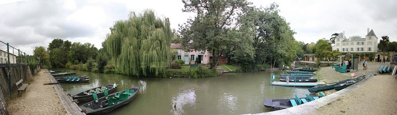 L'embarcadère Arçais Venise Verte Loisirs à Arçais