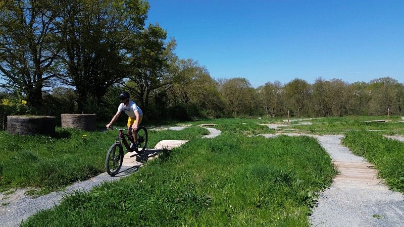nueil-les-aubiers-bike-park1