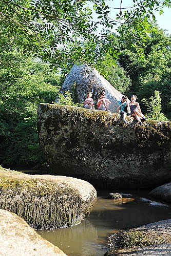 Jardin des Chirons - Rocher Branlant