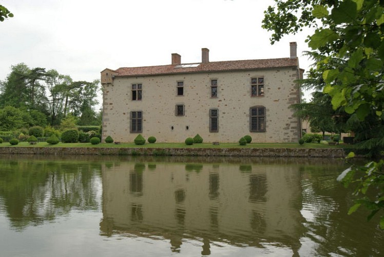 montravers-logis-vieux-deffend-3
