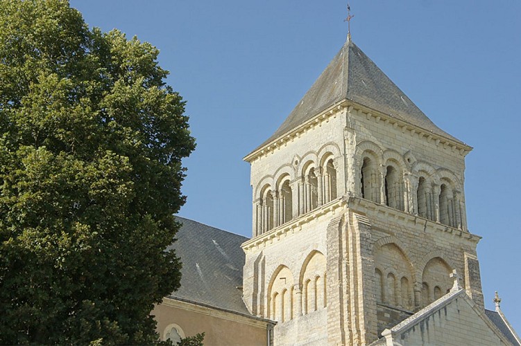 église St Laon patrimoine Thouars Nouvelle Aquitaine.JPG_1