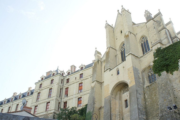 Chapelle Notre Dame Chateau patrimoine culturel Thouars Thouarsais Deux Sevres