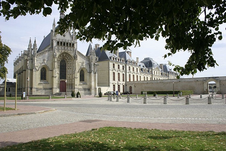 Chapelle Notre Dame Chateau patrimoine culturel Thouars Thouarsais Deux Sevres