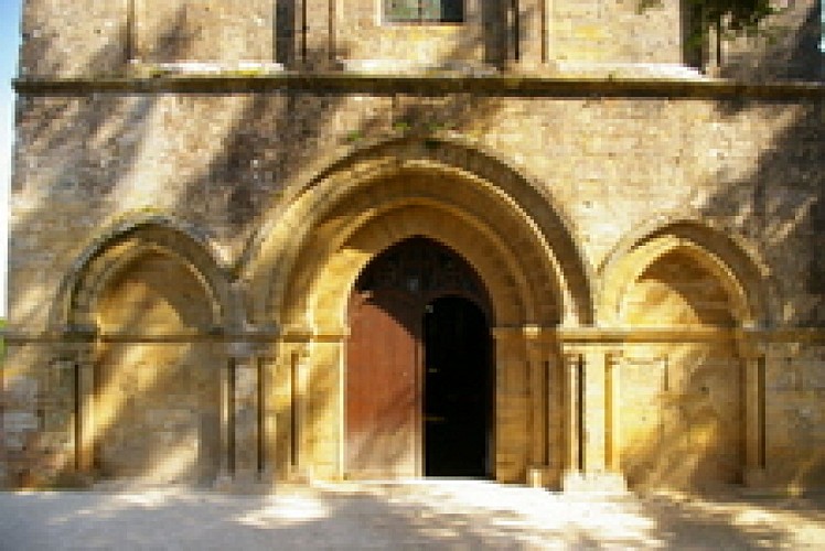 Eglise de Clussais- La-Pommeraie