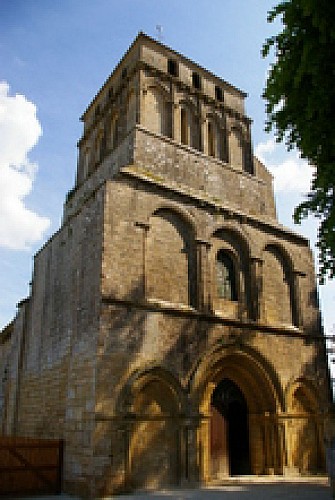 Eglise de Clussais- La-Pommeraie