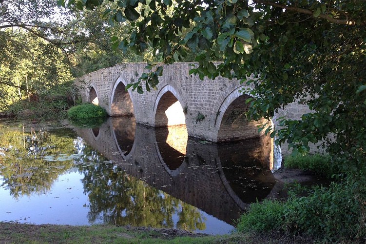 Pont de Preuil patrimoine culturel Val en vignes Thouarsais Deux Sevres