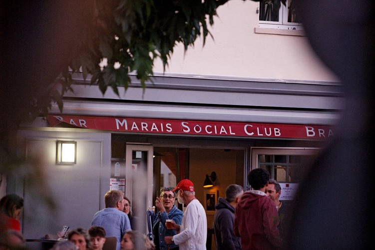Le bar-brasserie "Marais Social Club" à Coulon