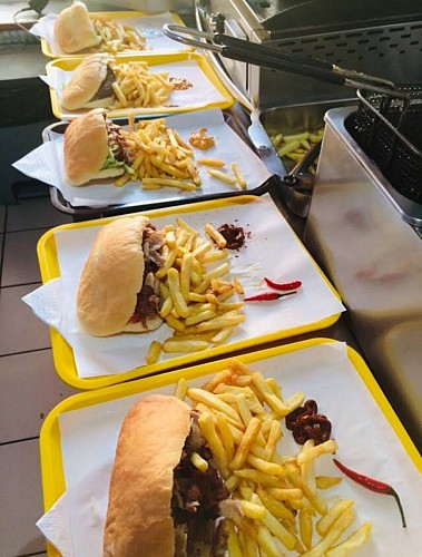 Screenshot_20251125_231740_Maps