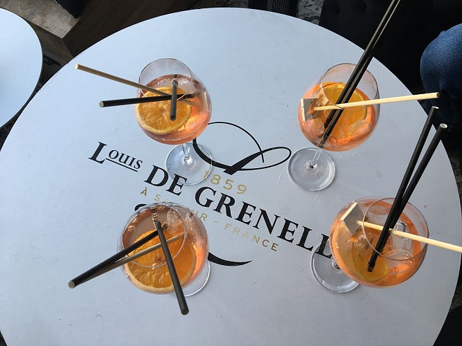 Bateau Bar Restaurant Sur les Quais