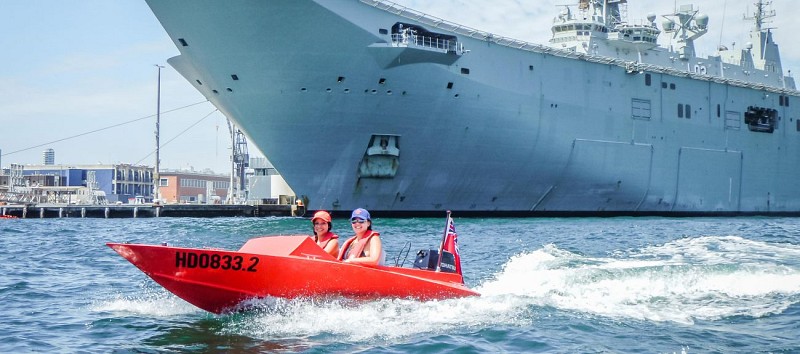 Conduite de Speedboat avec guide dans la baie de Sydney