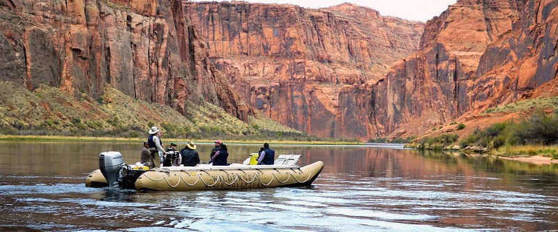 Rafting paisible sur le Colorado à Glen Canyon et Horseshoe Bend - Journée complète au départ de Page