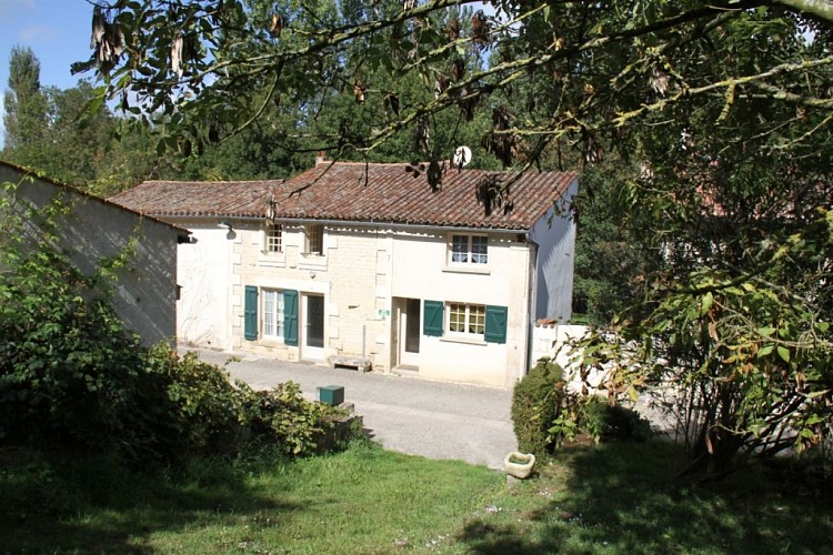 Le Gîte Rural "La Grenouille" à Sansais-La Garette