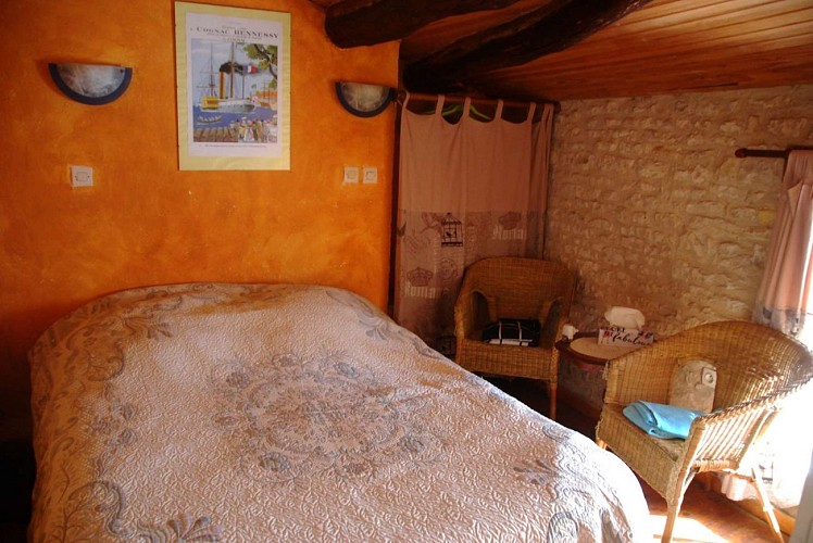 La 1ère chambre avec lit double