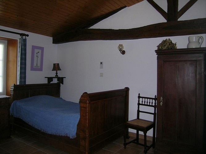 Chambre 2 à l'étage