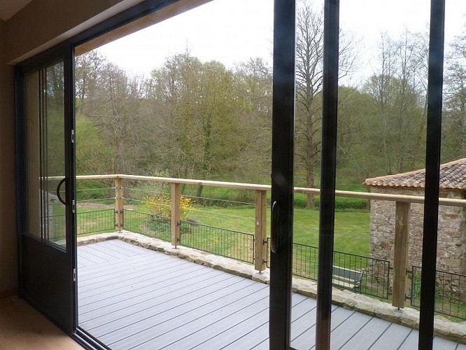st-pierre-des-echaubrognes-gite-le-moulin-moreau-terrasse