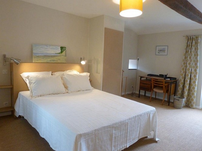 st-pierre-des-echaubrognes-gite-le-moulin-moreau-chambre1