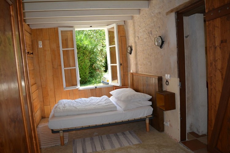 Chambre lit de 140x190 rdc