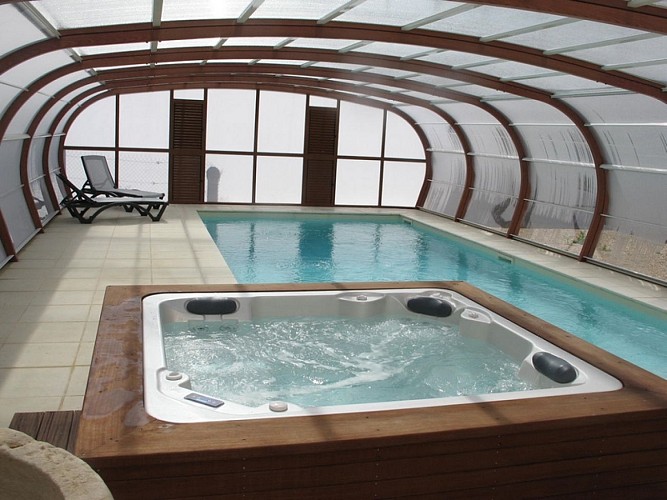 La piscine couverte chauffée