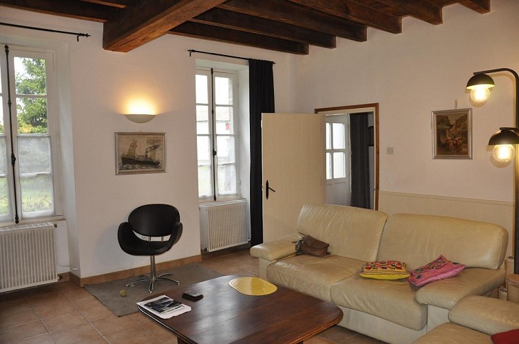 la-foret-sur-sevre-gite-le-loriot-salon.jpg_9