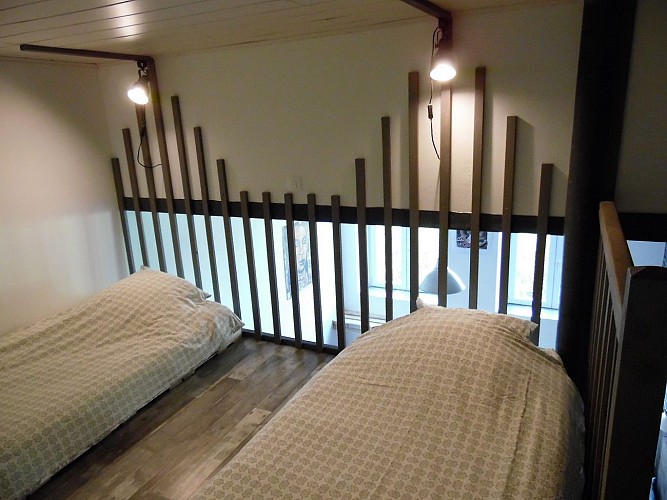 combrand-gite-ecole-buissonniere-chambre-mezzanine.jpg_4