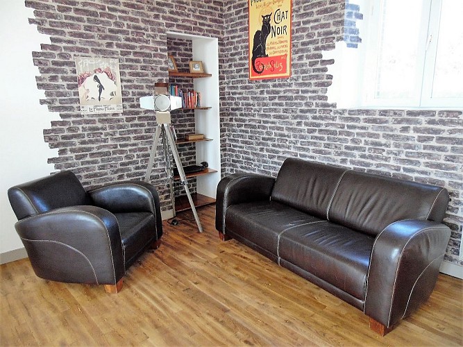 combrand-gite-ecole-buissonniere-salon.jpg_6