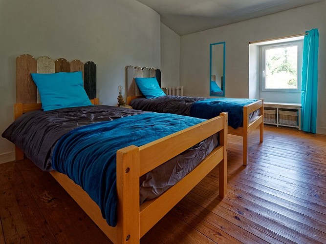 cerizay-gite-jardin-de-marie-chambre2.jpg_5