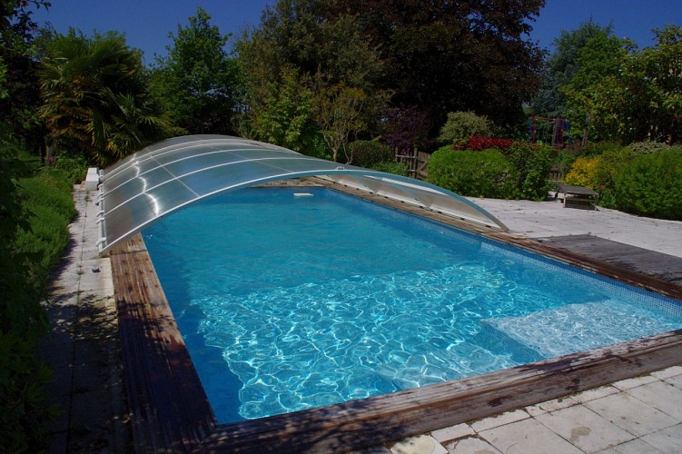 la-foret-sur-sevre-gite-le-bissut-piscine.jpg_1